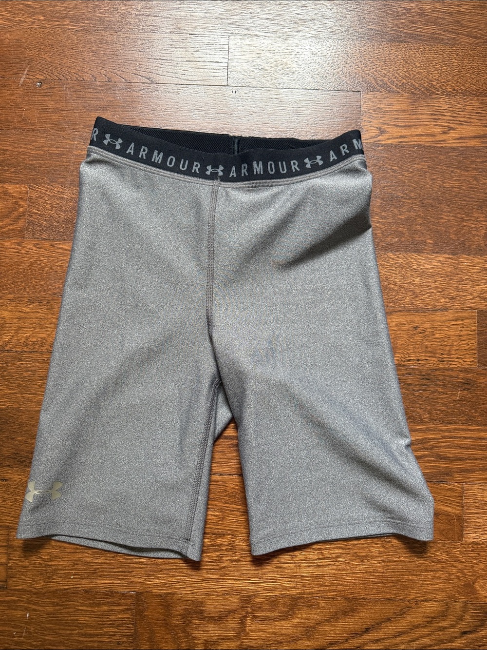 Under Armour womens biker shorts